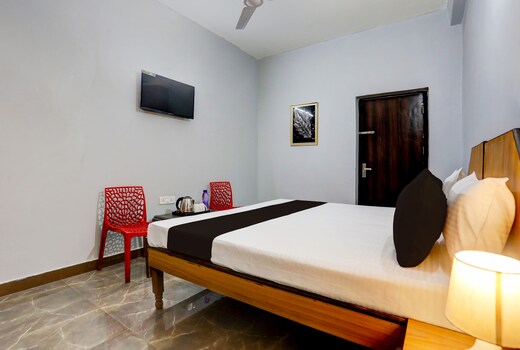 Super Hotel Live View