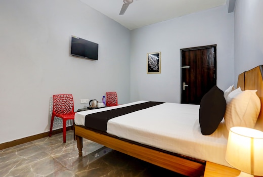 Super Hotel Live View
