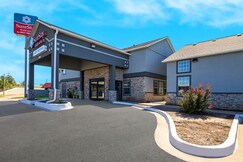 SureStay Plus Hotel by Best Western Tulsa East, Tulsa