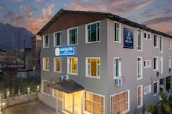 Hotel Seven Hill Star - Rajbagh, Srinagar
