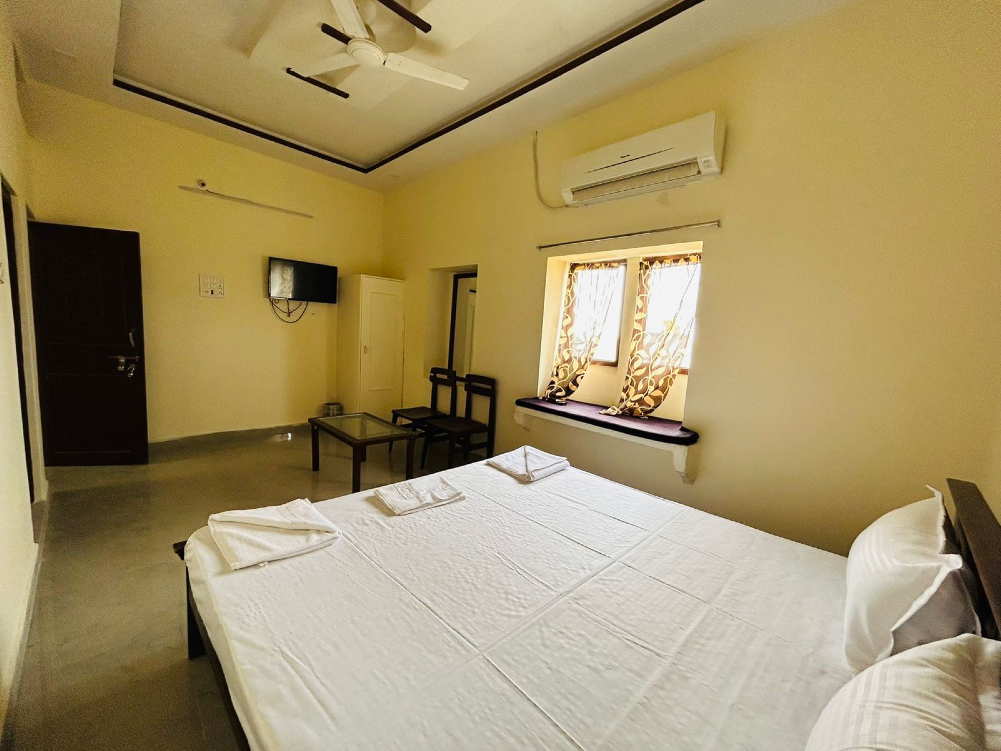 Hotel Sungold Jaisalmer - Tap to explore photos