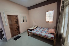 Get Together Guesthouse and Restaurant