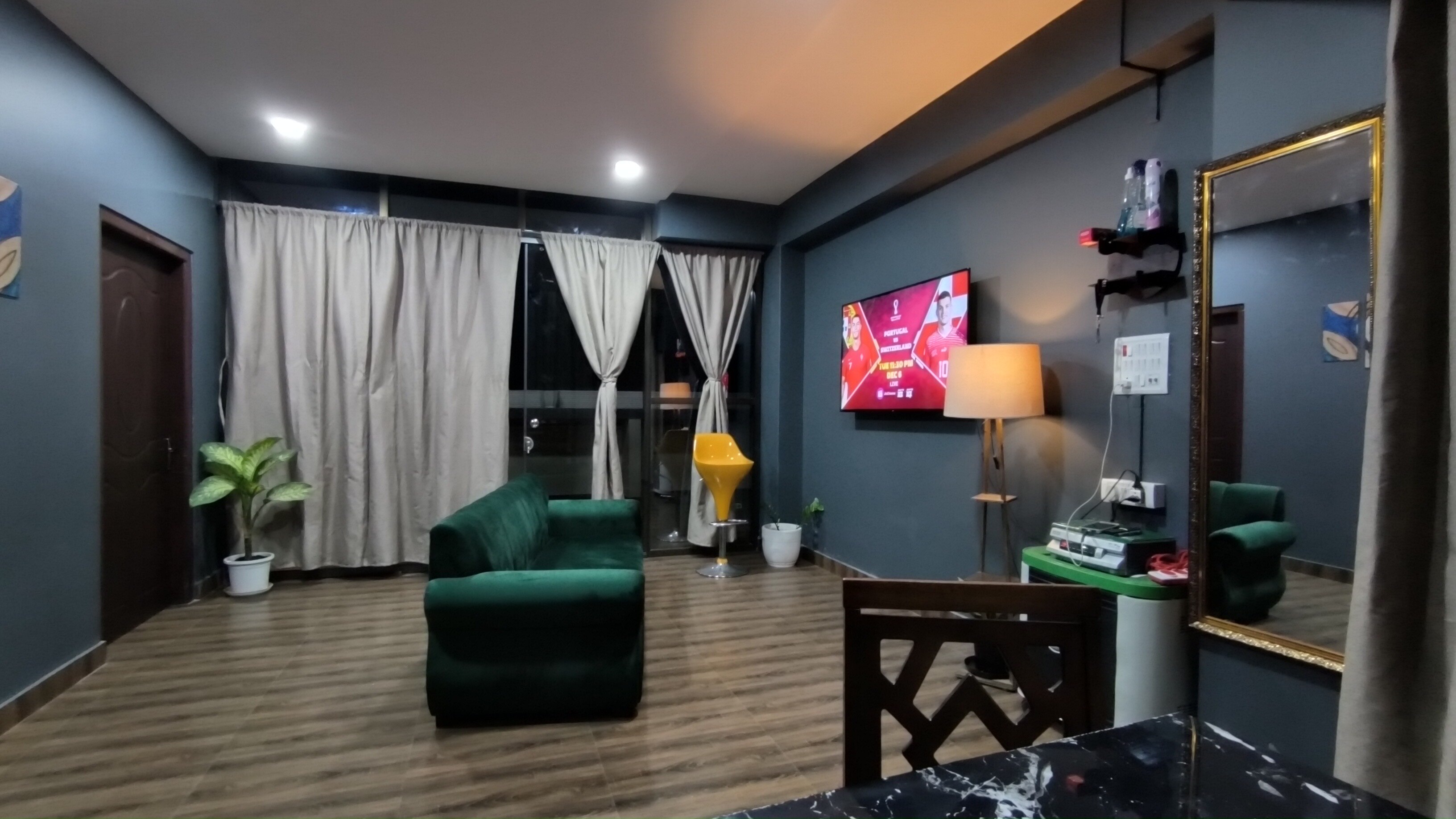 The Loft House Apartment - Tap to explore photos