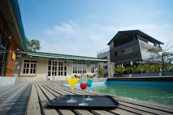 RaDiant Club & Resort, Imphal