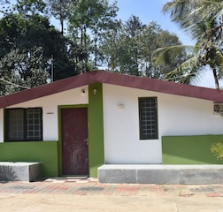 Jumbo Room for 6 adults