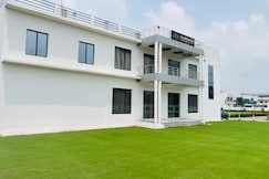 S K MARRIAGE LAWN  - HOTEL AND BANQUET, Bara Banki