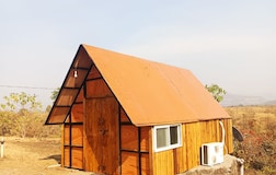 AC Hut 