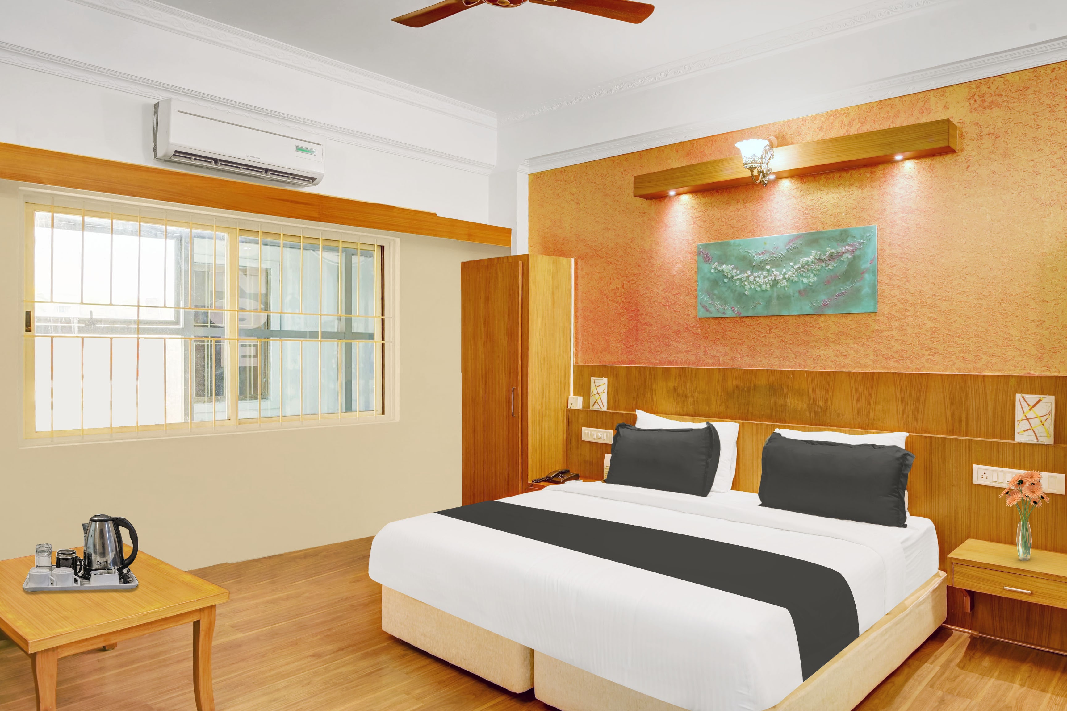 Super Townhouse Oak City Center Kushal Nagar - Tap to explore photos