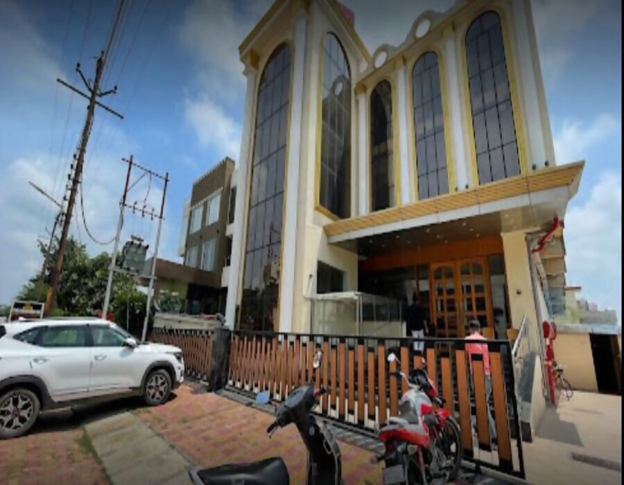 Royal Orchids Banquets & Suites - Tap to explore photos