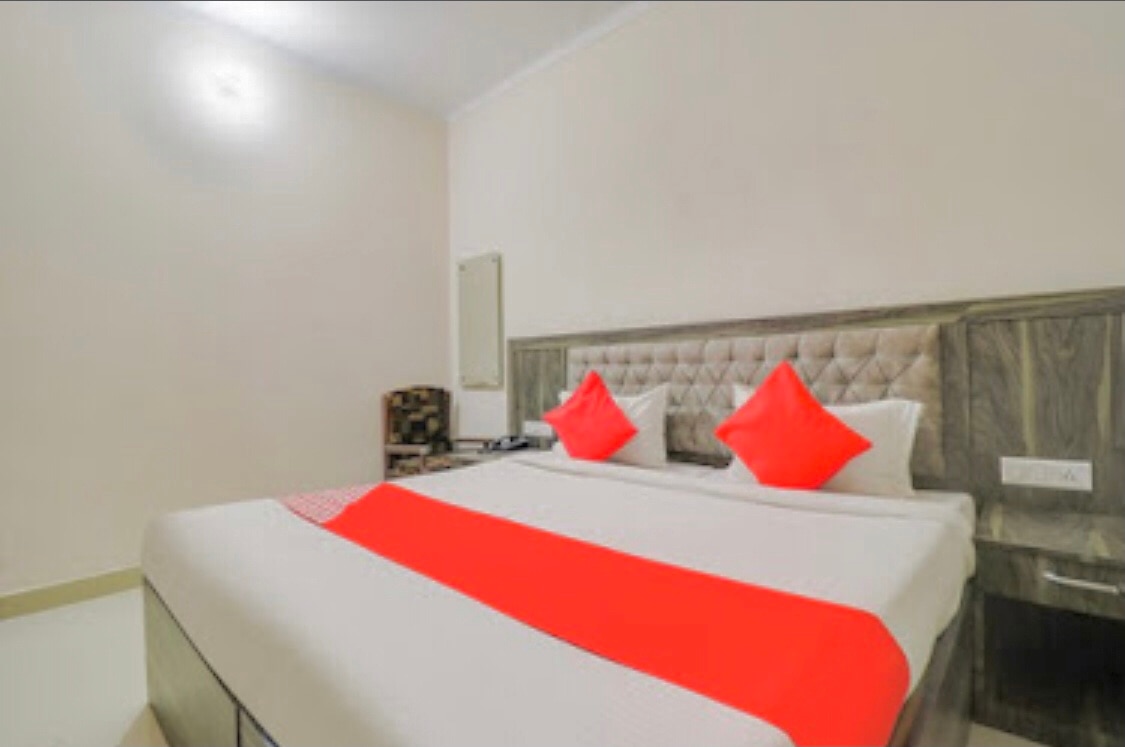 Hotel Vashistha - Tap to explore photos