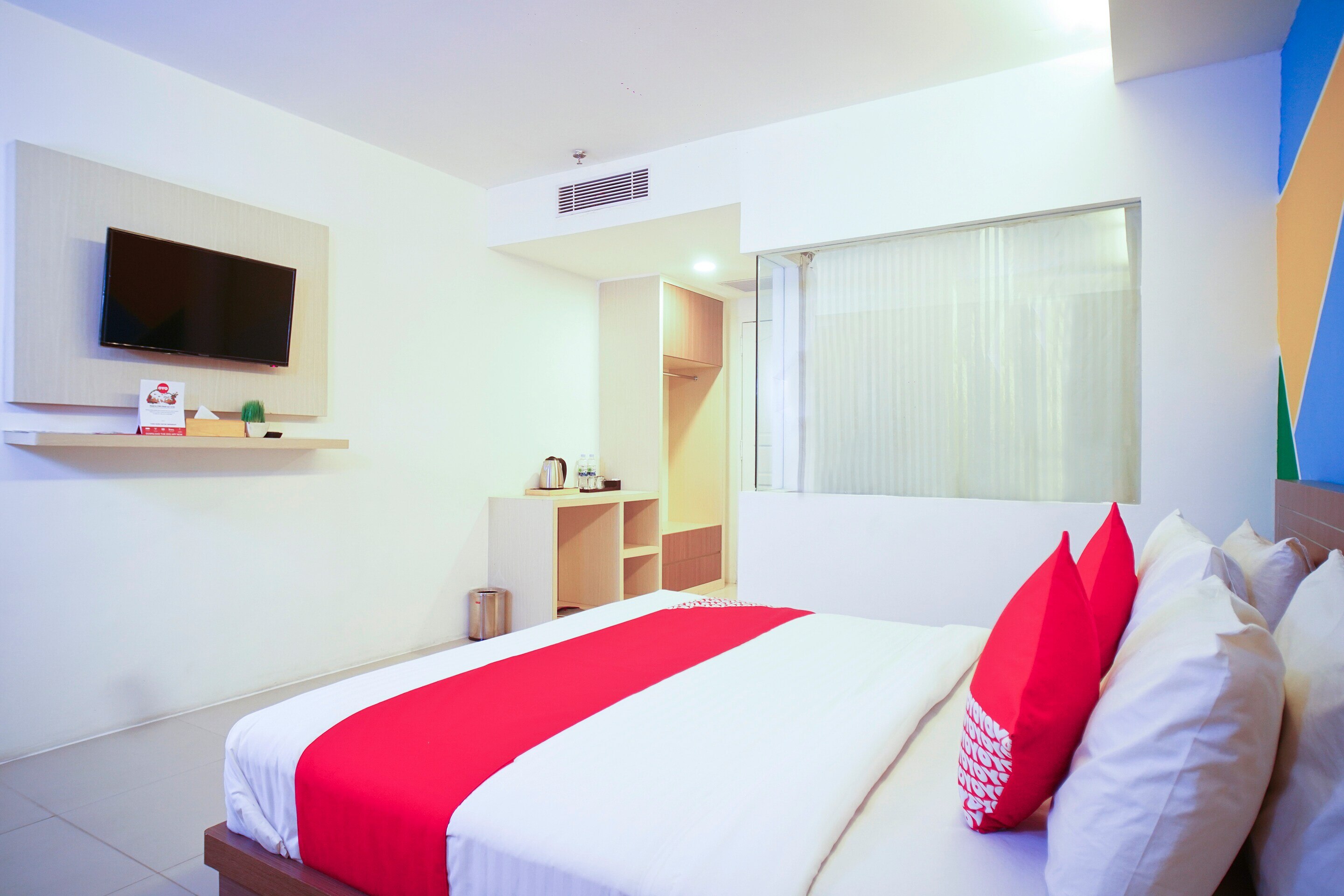 Super OYO Collection O 166 Hotel Princess - Tap to explore photos