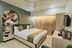 Hotel Midtown, Surat