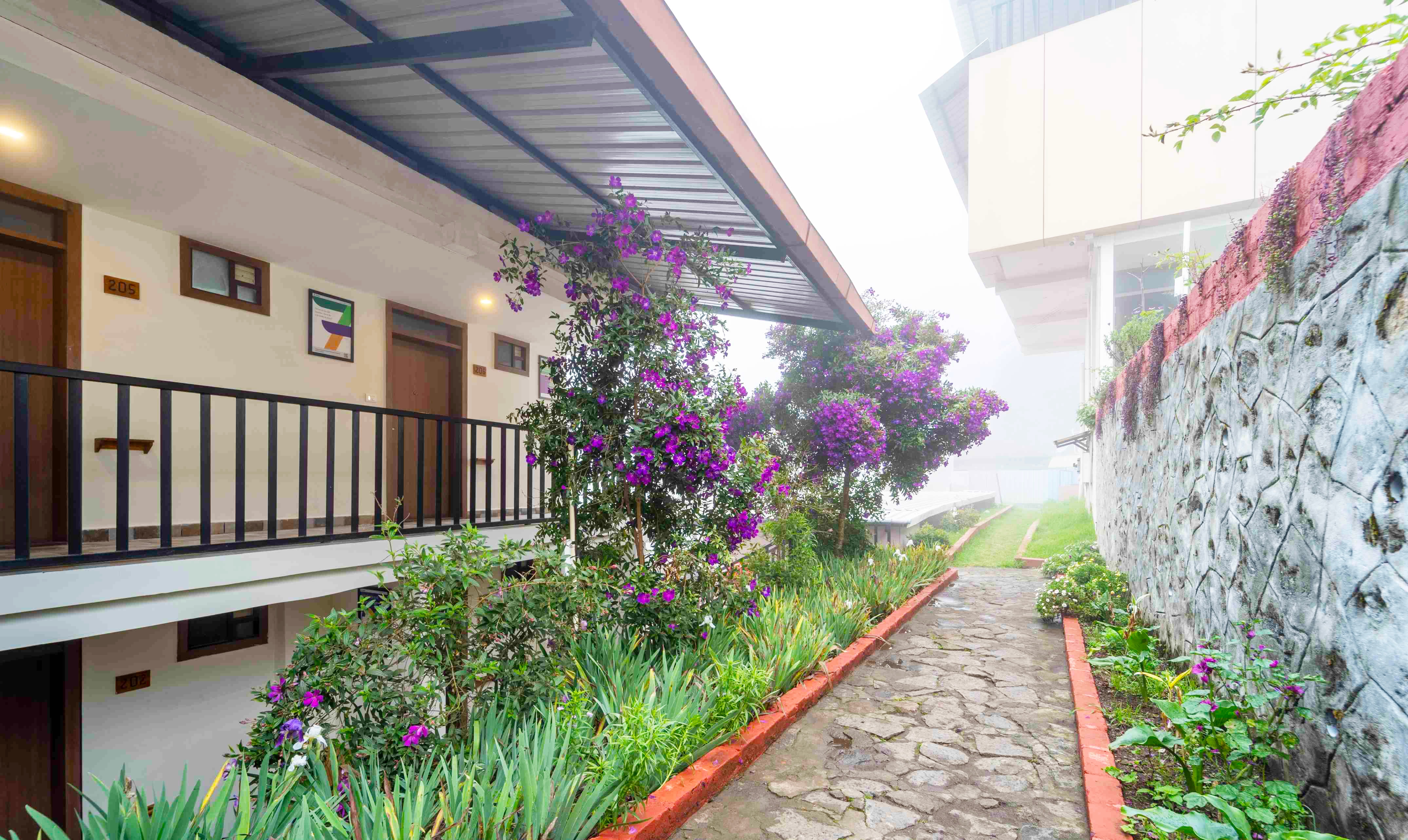 Treebo Tranquil Heights With Scenic View 𝗕𝗢𝗢𝗞 Kodaikanal Hotel