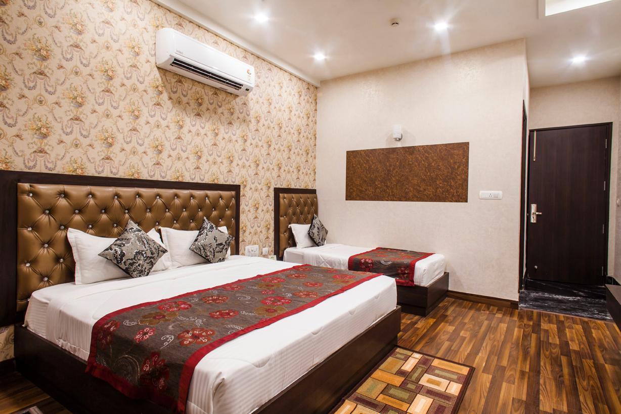 Hotel Krishnam - Tap to explore photos
