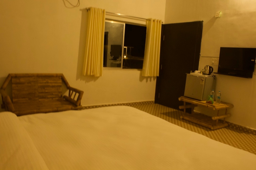 Shahvilla Resort, Kanha - Tap to explore photos