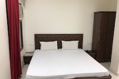 hotel rise, Mainpuri