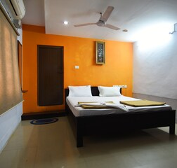 Double Bed AC Room
