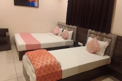 Hotel Narsingh Vatika, Indore