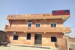 Manya Palace, Orchha