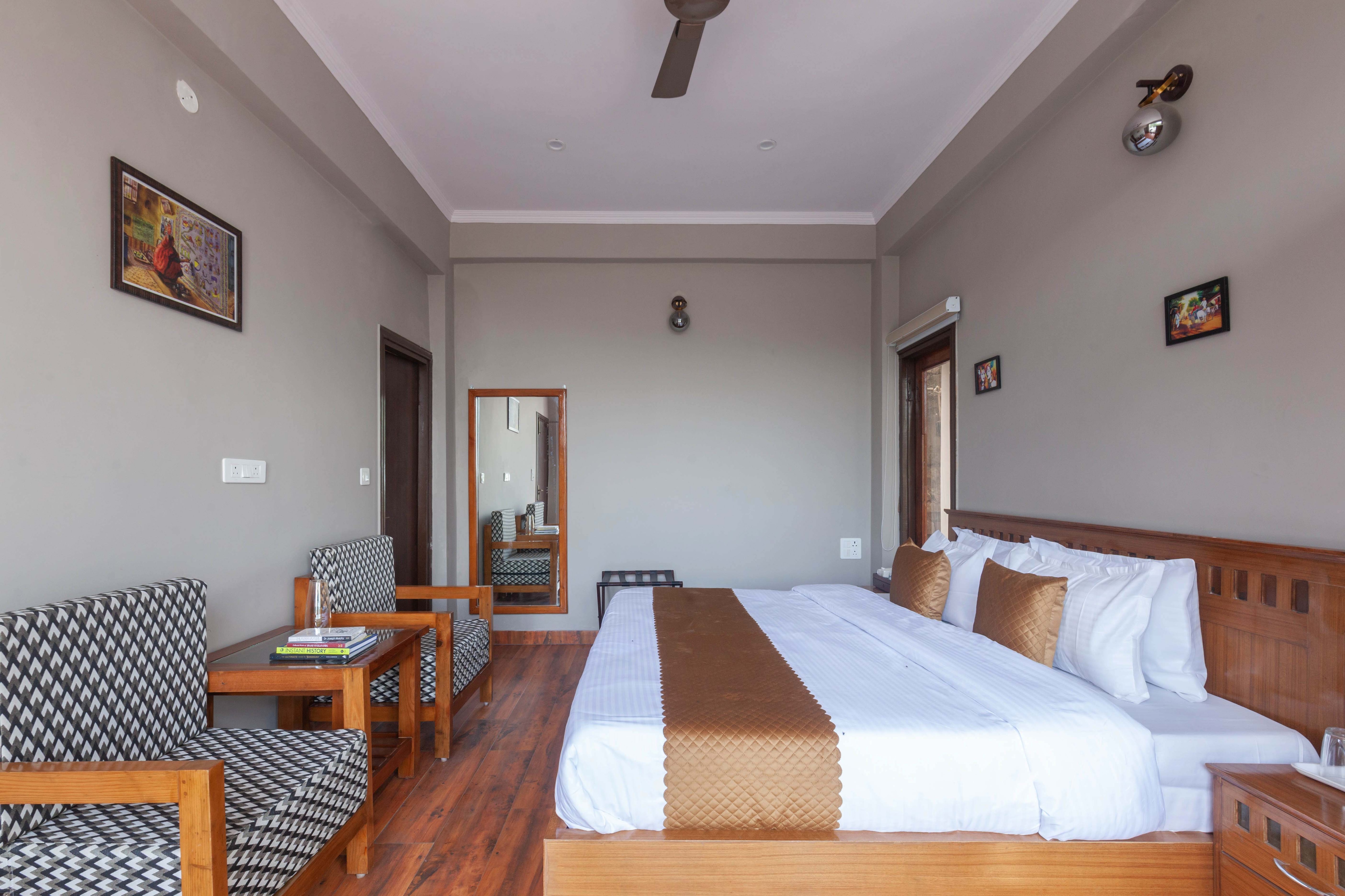 Alaya Stays 4 BHK with breathtaking views | Amara Dusk - Tap to explore photos