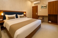 Hotel Mumbai House - LIG Behind CHL Hospital, Indore