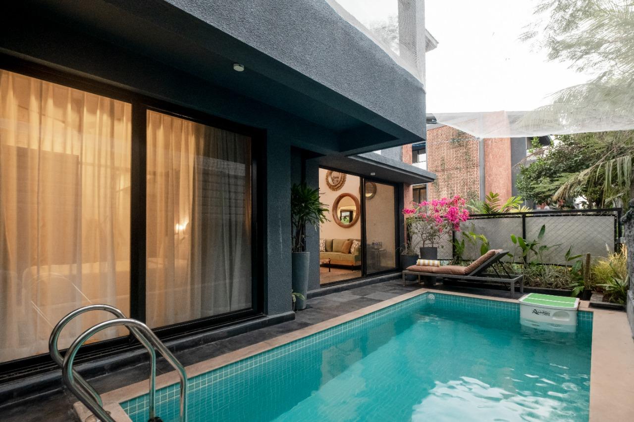 3BHK Villa With Private Pool & Concierge in Assagao - Tap to explore photos
