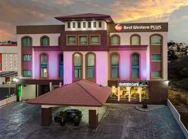 Best Western Plus Santa Cecilia Pachuca - Tap to explore photos