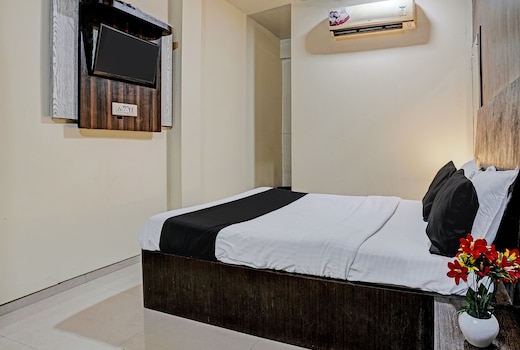 Hotel O Lotus Residency Near Anand Nagar Metro Station