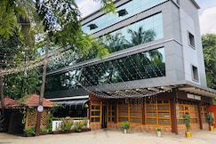 Hotel Whitehouse, Thrissur