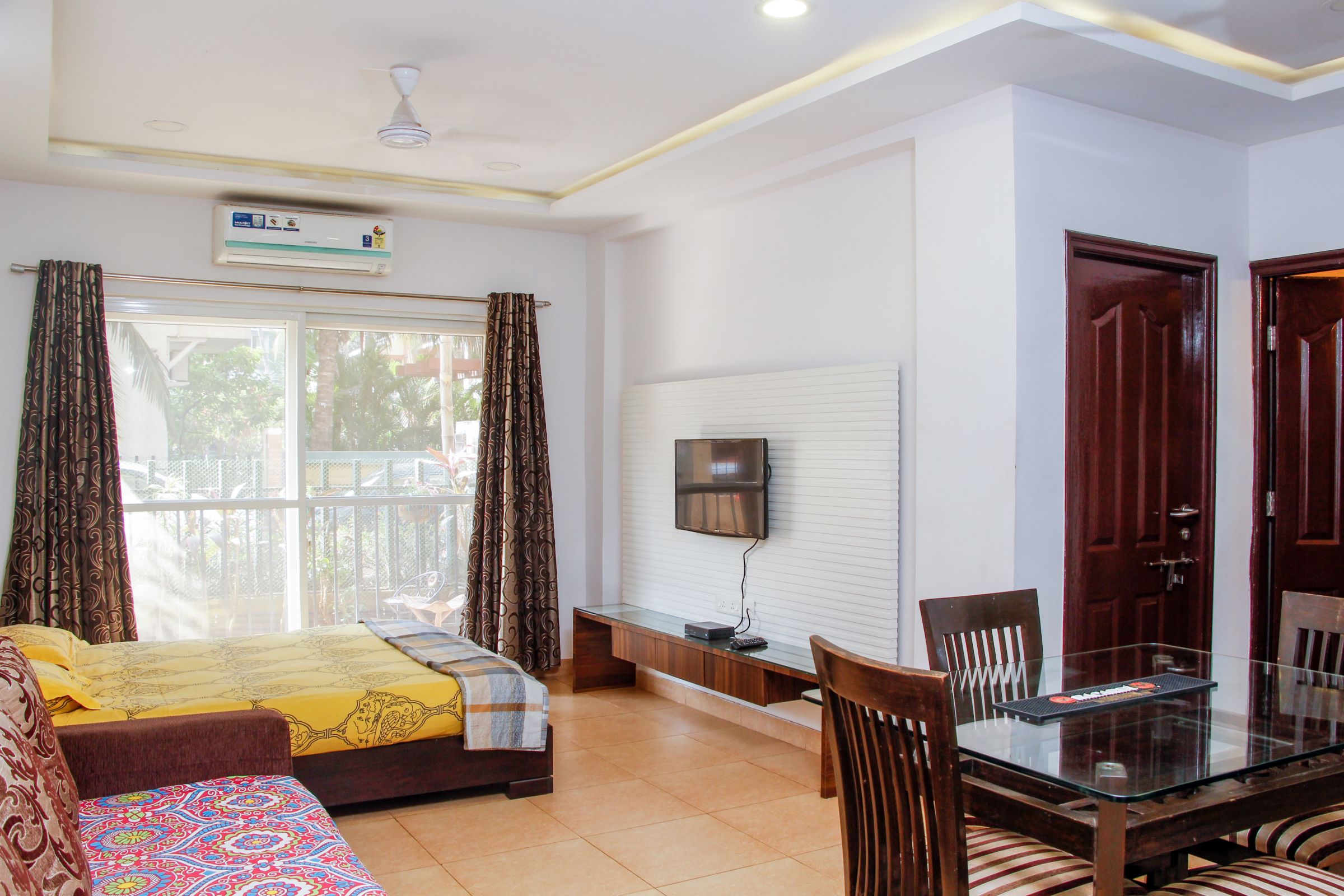 Spacious 1 bhk North goa near club cabbana - Tap to explore photos