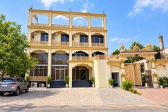 Sunshine Resort, Chirawa