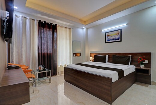 OYO The Indian Hotel