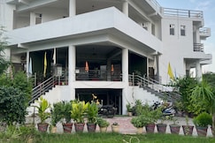 HOTEL TULSHI INN, Raibareilly