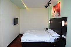 Sanandreas Hotel(Yogirooms.Online), Kodaikanal