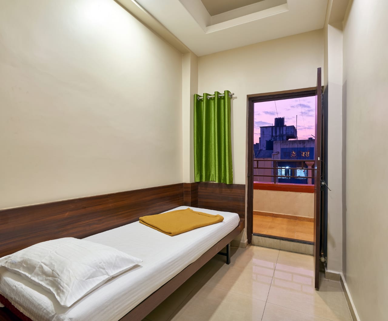 Hotel Raama Grand 4