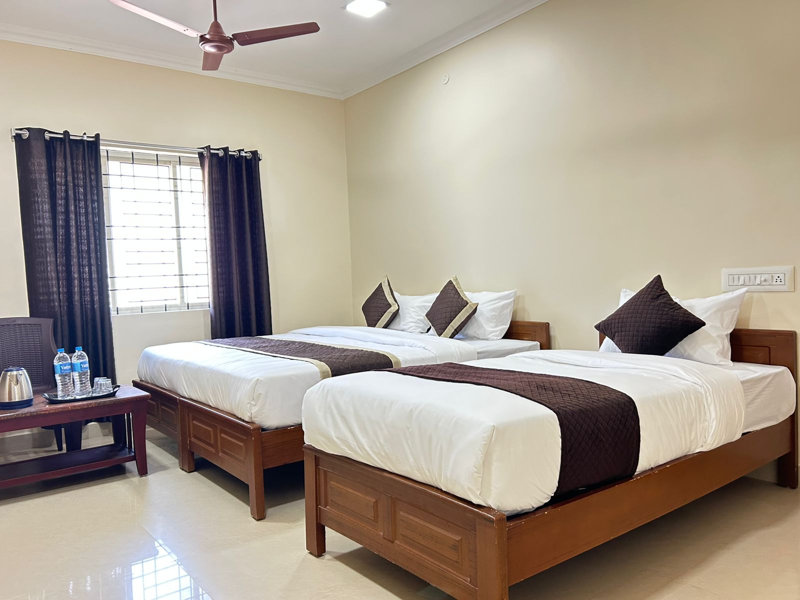 Hotel Harish Palace - Tap to explore photos