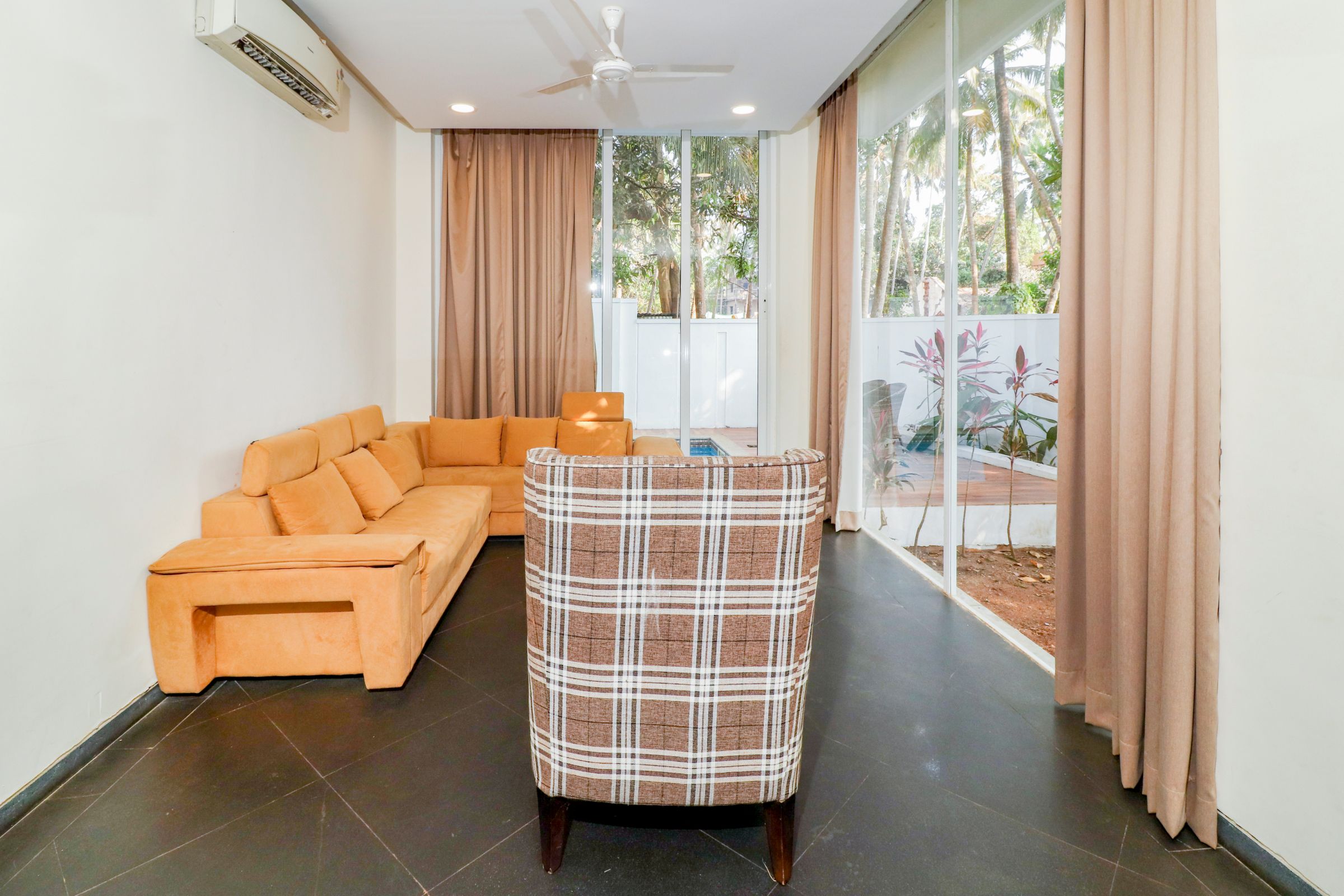 Zondela Inn Calangute 2 BHK Private Pool Villa - Tap to explore photos