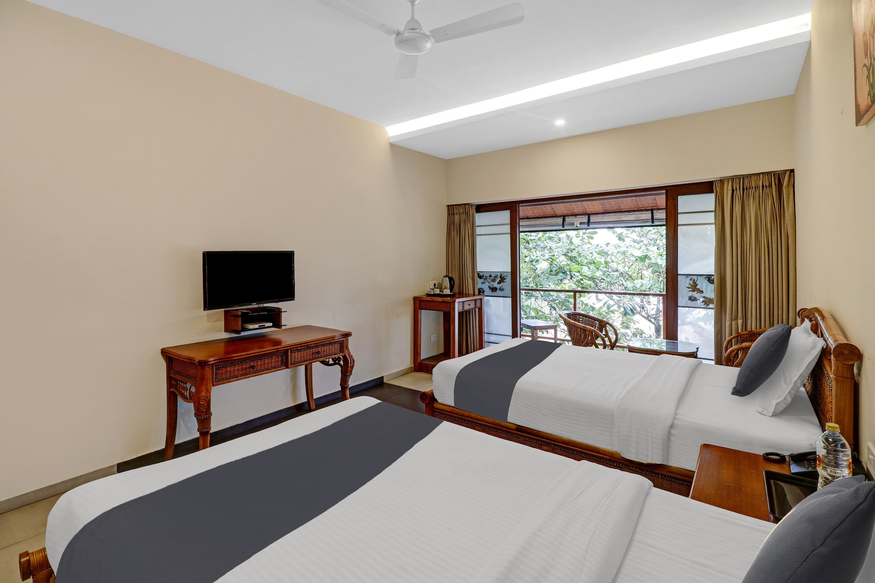 Townhouse OAK Edassery's Sealine Villa Stay - Tap to explore photos
