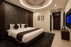 The Palatial Hotel Lucknow, Lucknow