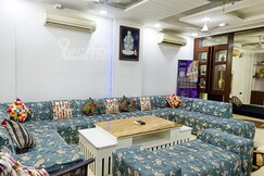 VacationBuddy Opulent Homestay 2 BHK Pitampura NSP, Delhi