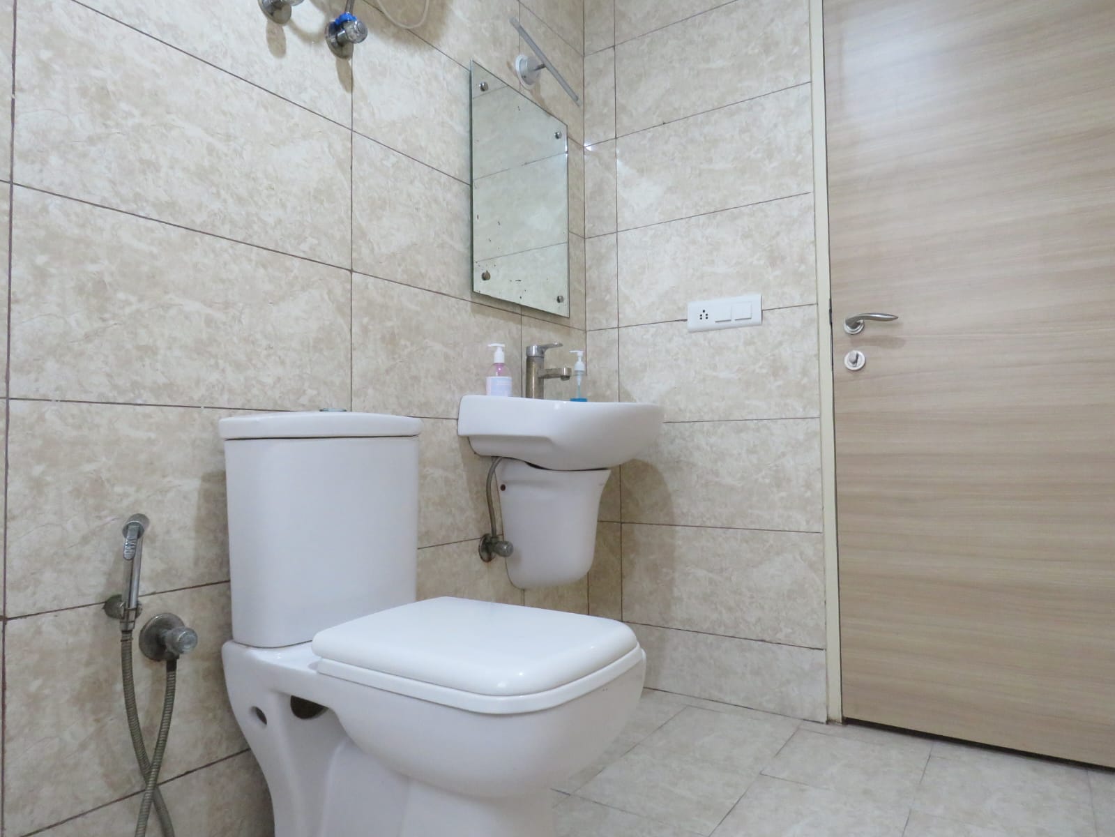 Giriraj luxury homestay - Tap to explore photos
