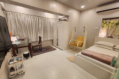 Studio White Window in Bandra West, Mumbai
