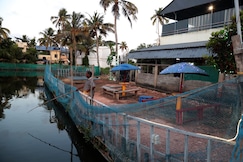 Pleasant Holiday Inn, Vaikom