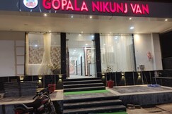 GOPALA NIKUNJ VAN, Mathura