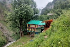 SNOW VIEW CAFE AND HOMESTAY, Kullu