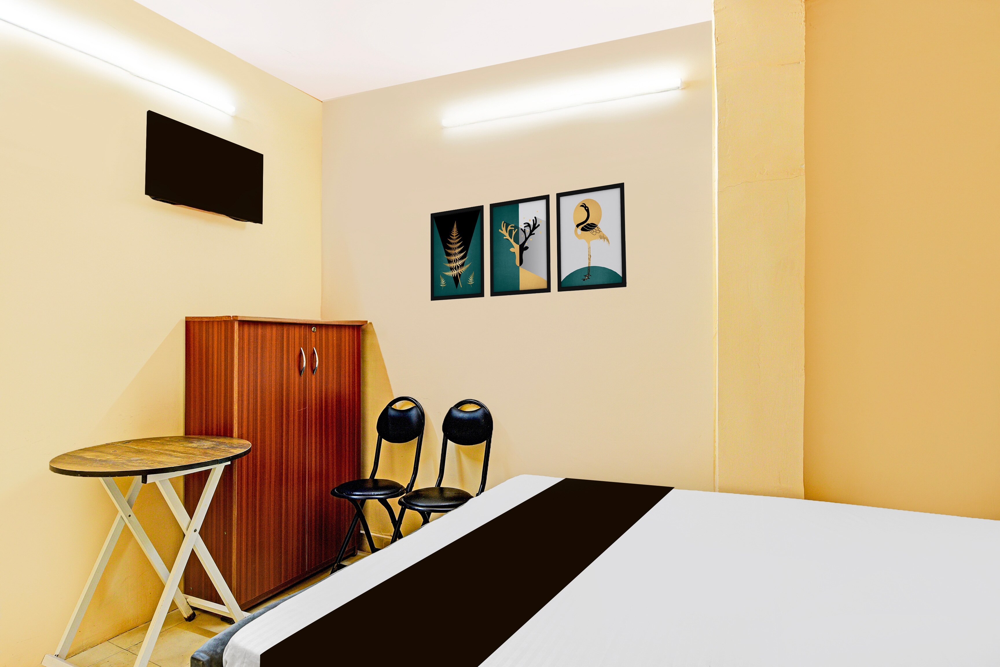 Super Hotel O Moontara - Tap to explore photos