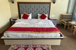 The barley cabins Pangong Merak, Pangong