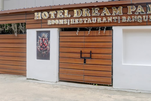 Townhouse OAK Hotel Dream Palace