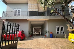 Hotel O Kost Maharaja Near Maros, Makassar