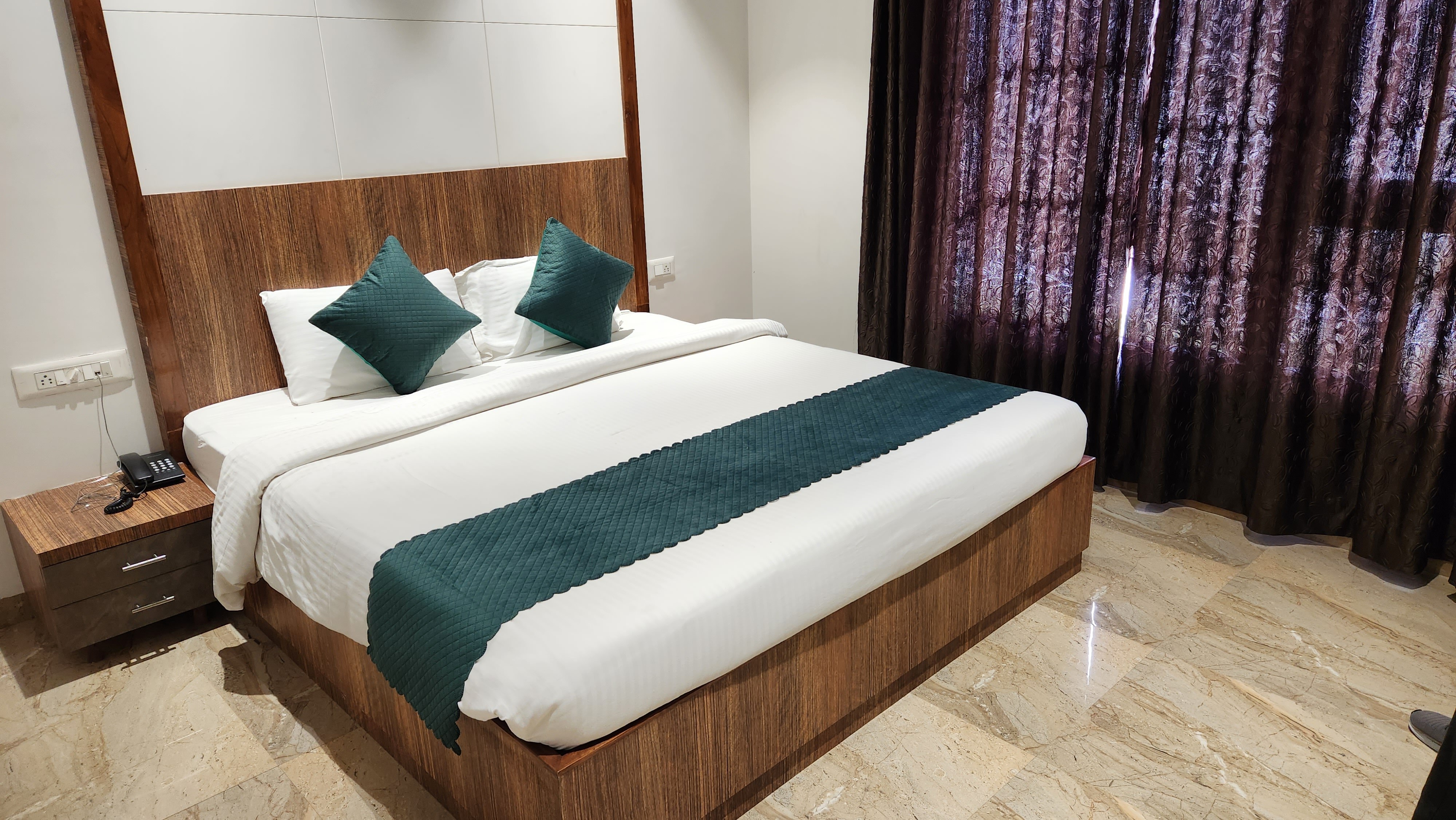 MAURYA HOTEL - Tap to explore photos